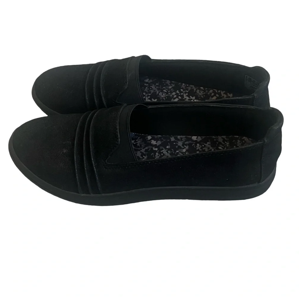 Clarks Women's Cloudsteppers Black Loafers. Size: 7M. NWOT. Great Condition.